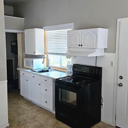 Fuller Lake Chemainus Motel ภายนอก รูปภาพ