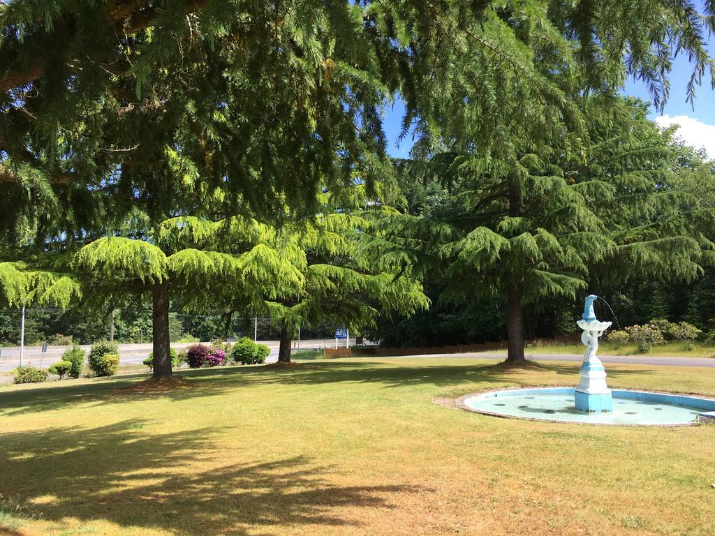 Fuller Lake Chemainus Motel ภายนอก รูปภาพ