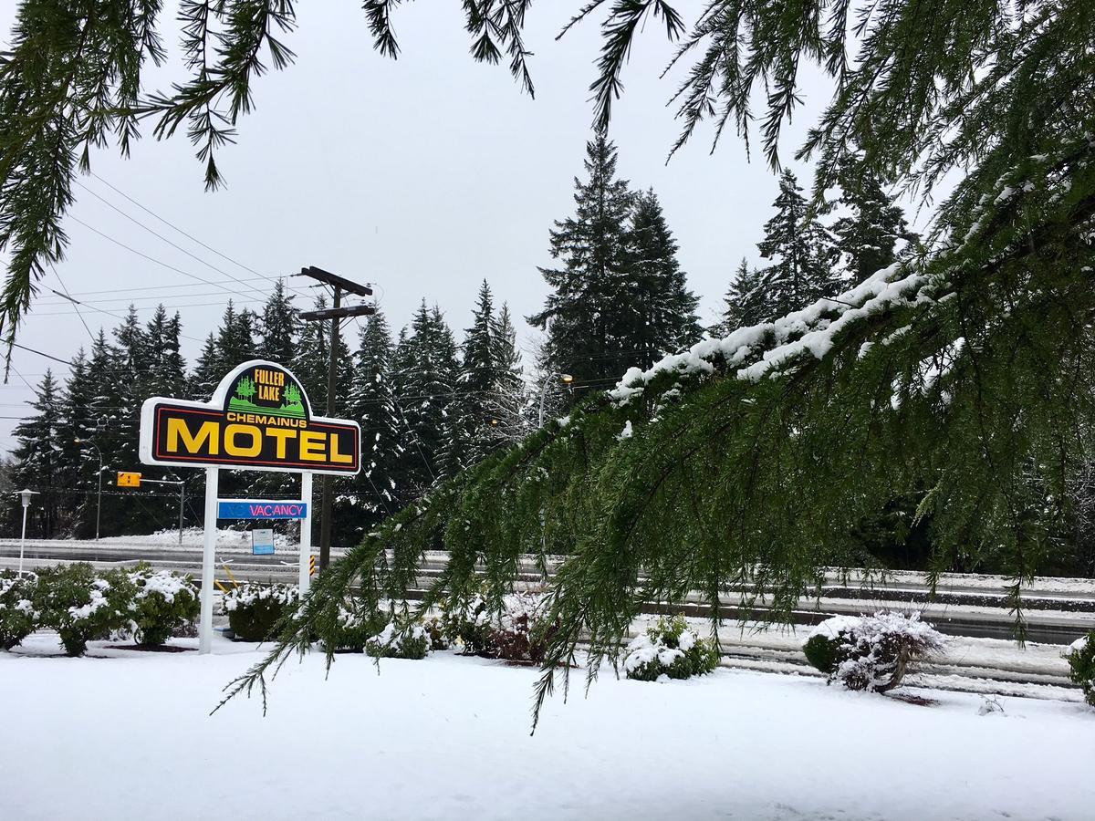 Fuller Lake Chemainus Motel ภายนอก รูปภาพ