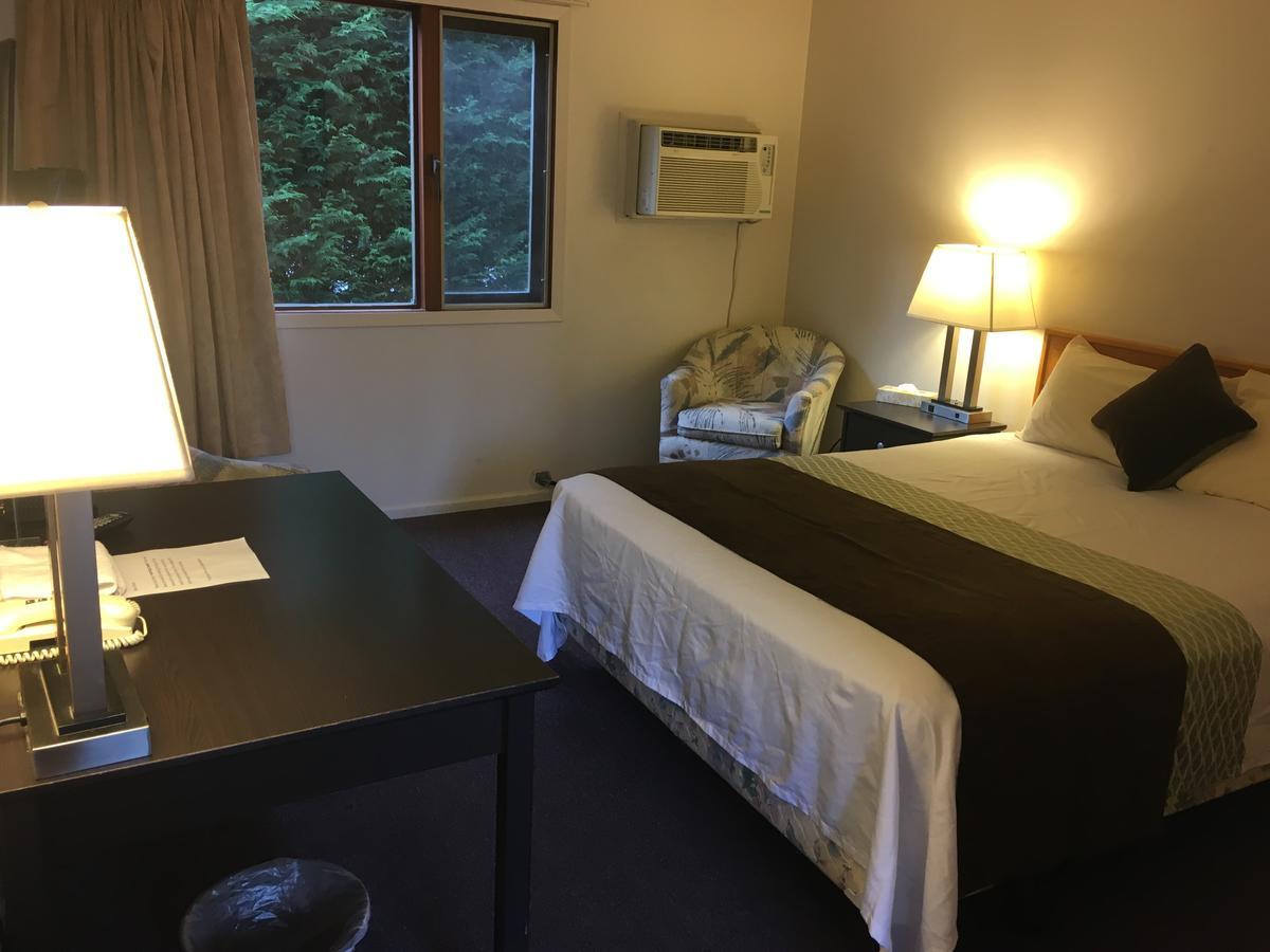Fuller Lake Chemainus Motel ภายนอก รูปภาพ