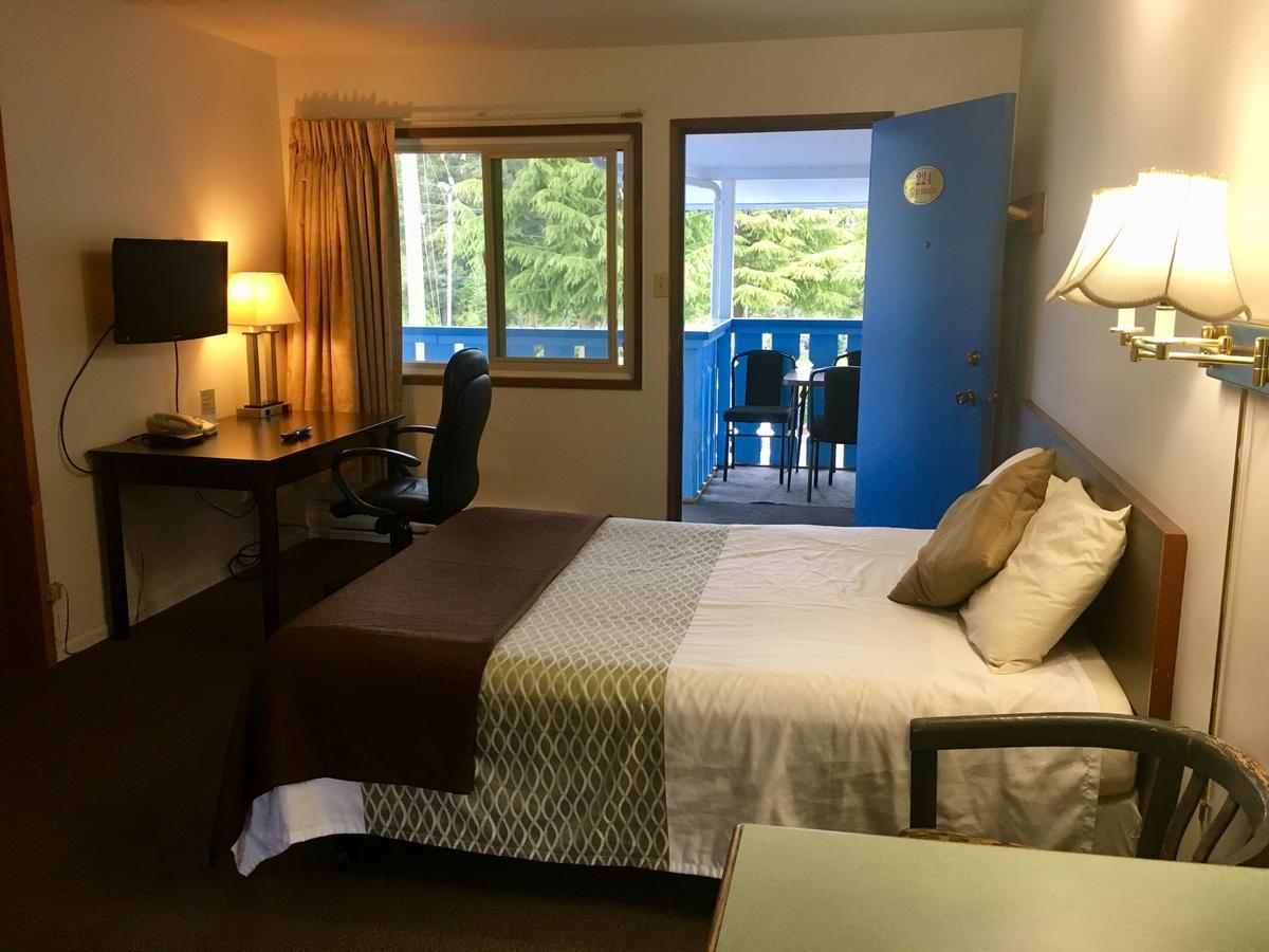Fuller Lake Chemainus Motel ภายนอก รูปภาพ