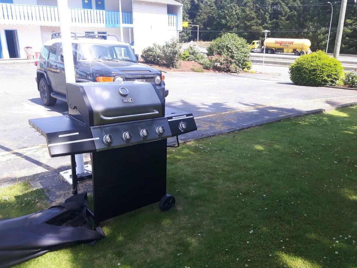 Fuller Lake Chemainus Motel ภายนอก รูปภาพ