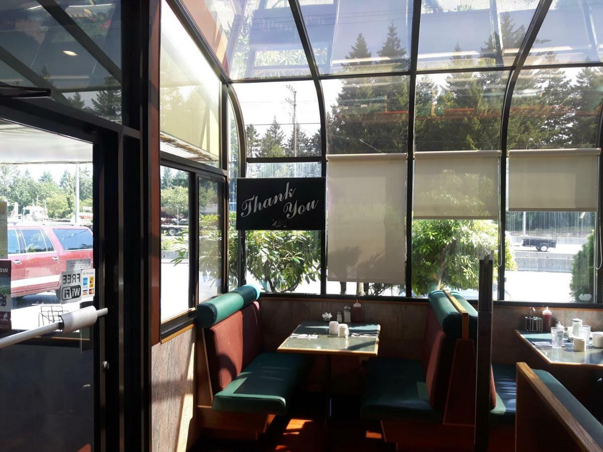 Fuller Lake Chemainus Motel ภายนอก รูปภาพ