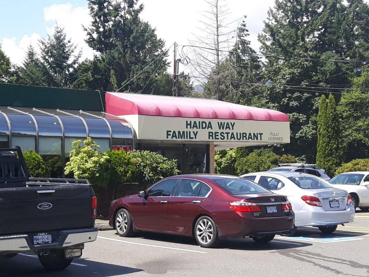 Fuller Lake Chemainus Motel ภายนอก รูปภาพ