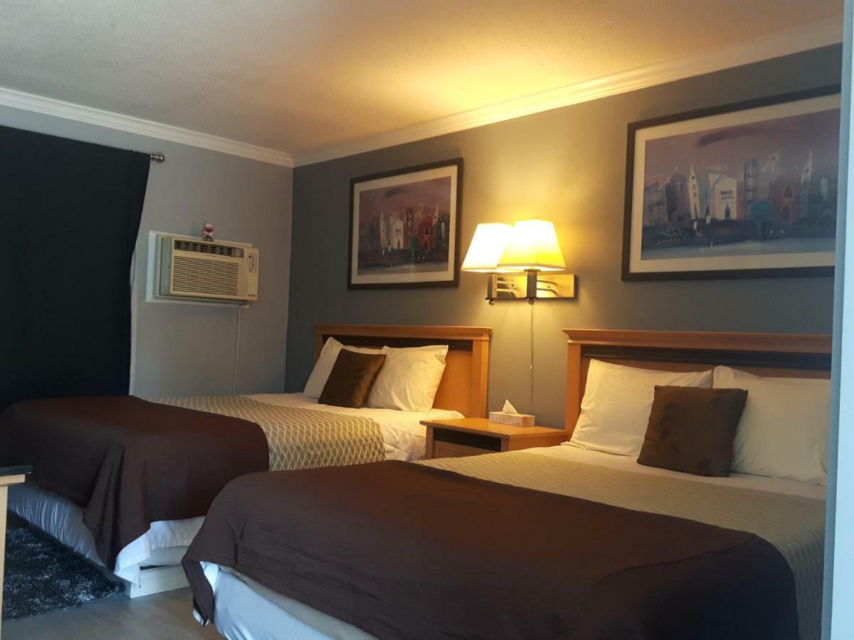 Fuller Lake Chemainus Motel ภายนอก รูปภาพ