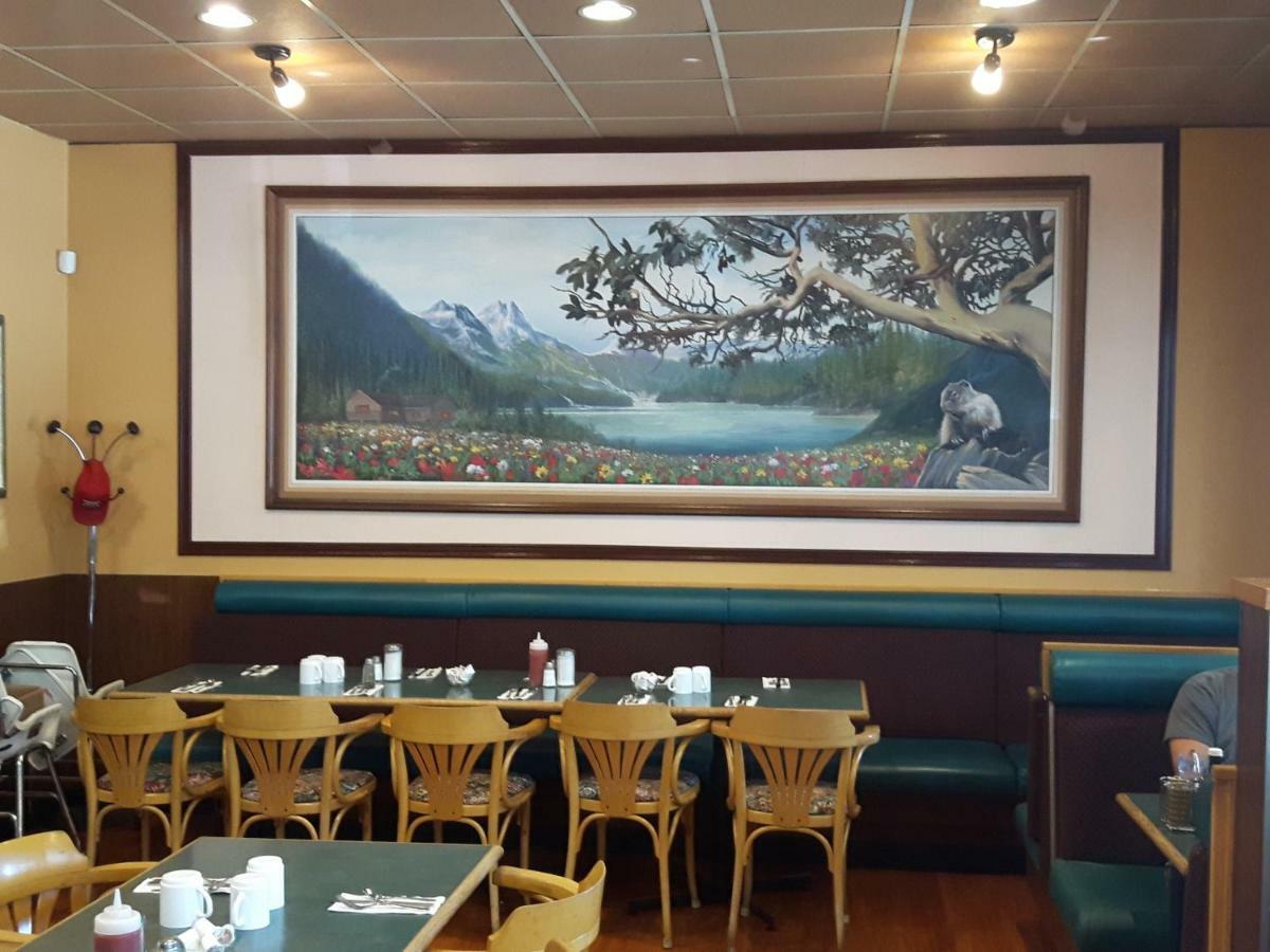 Fuller Lake Chemainus Motel ภายนอก รูปภาพ