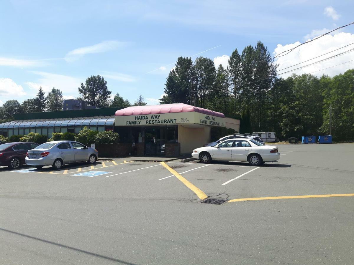 Fuller Lake Chemainus Motel ภายนอก รูปภาพ